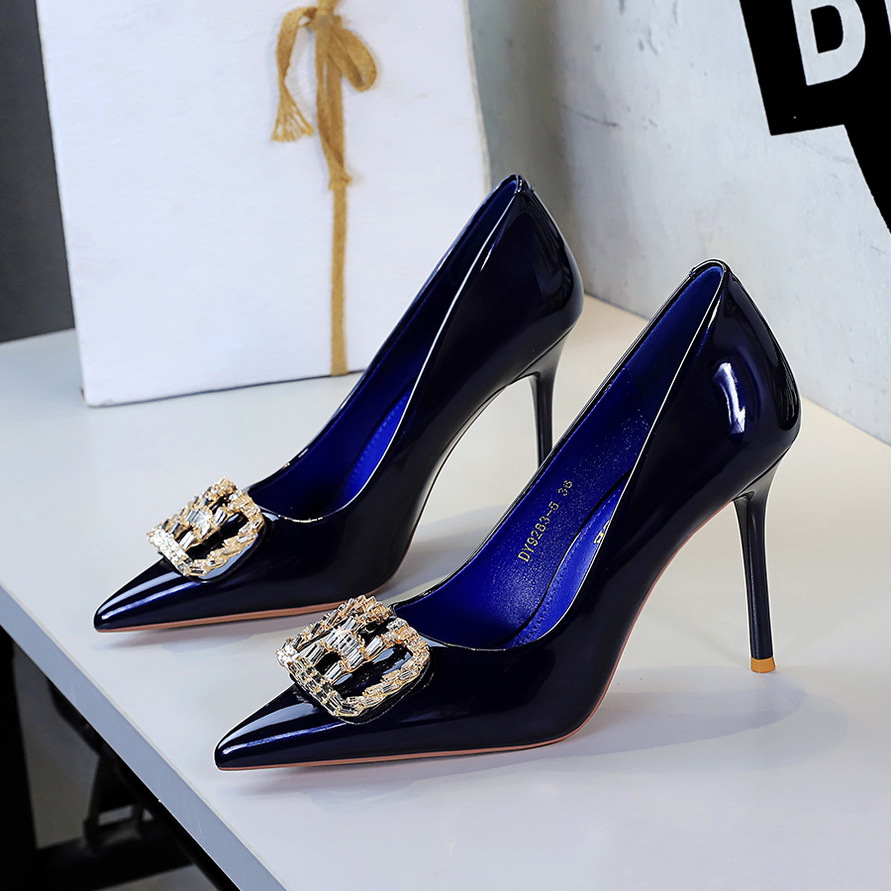 Zapatos de Tacón Alto con Punt - Court Heel Pointed reseña y precio