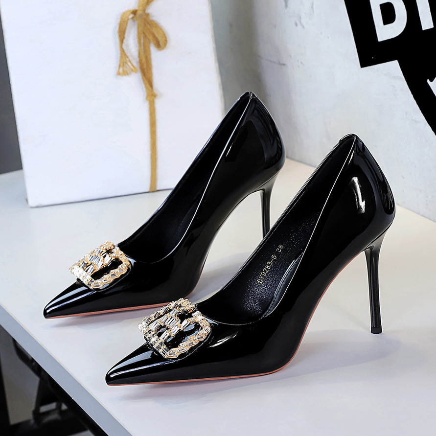 Zapatos de Tacón Alto con Punt - Court Heel Pointed reseña y precio